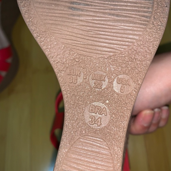 Wedge Heels - Picture 4 of 4